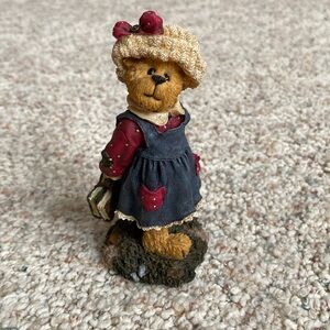 Boyd’s bear figurine